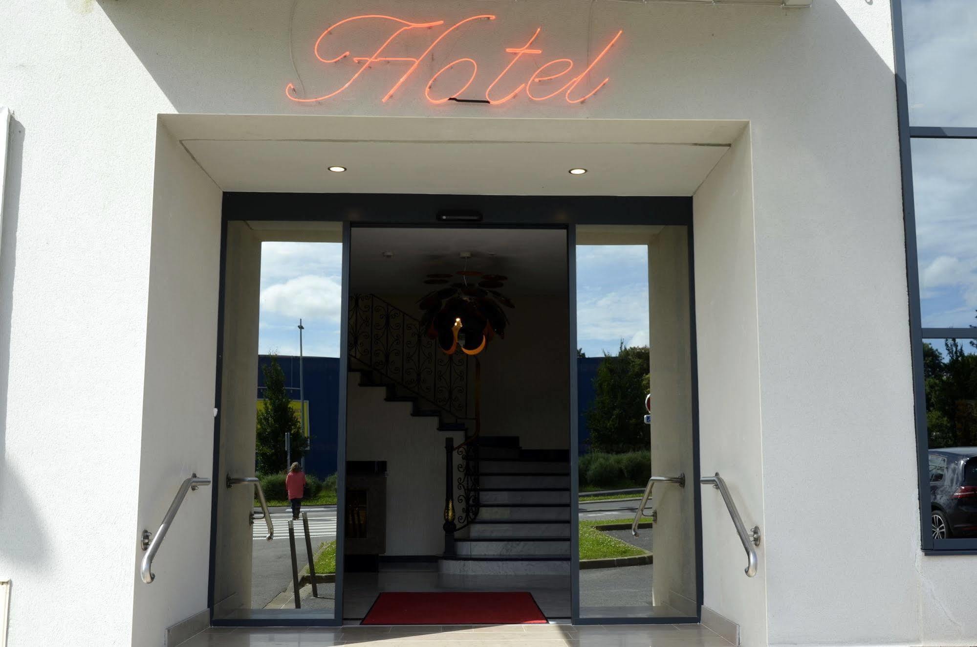 Le Grand Hotel Maubeuge Ngoại thất bức ảnh